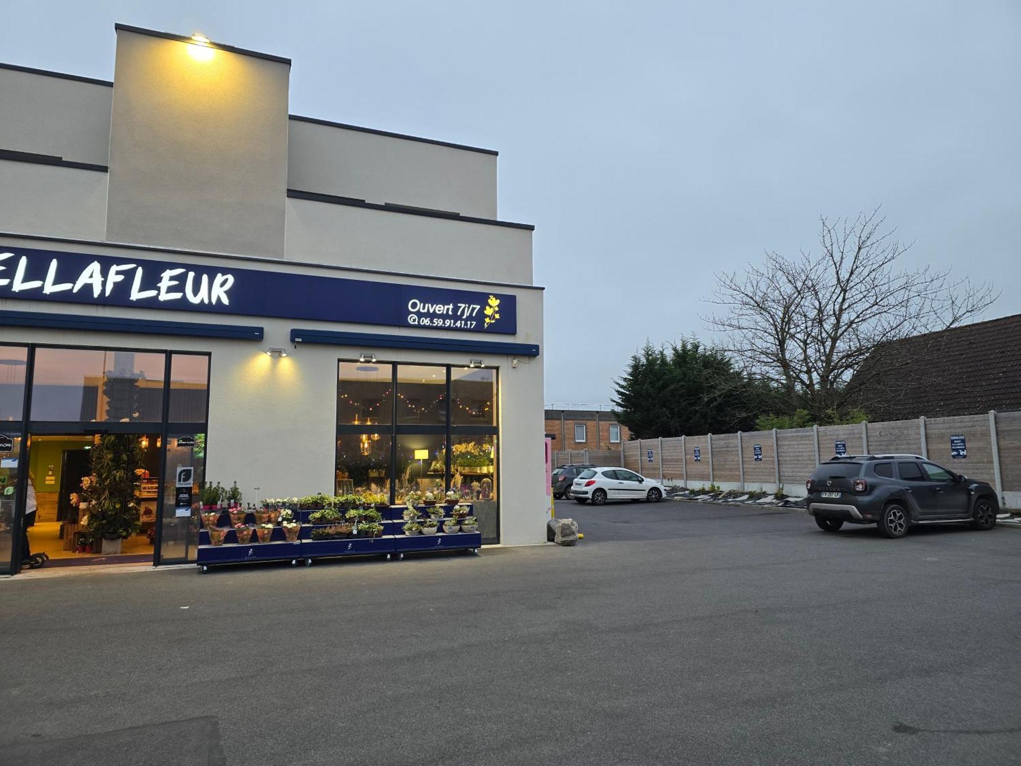 Appartement Cosy Pres De Sceneo Et Auchan Au Dessus Du Fleuriste Bellafleur Longuenesse Exterior photo